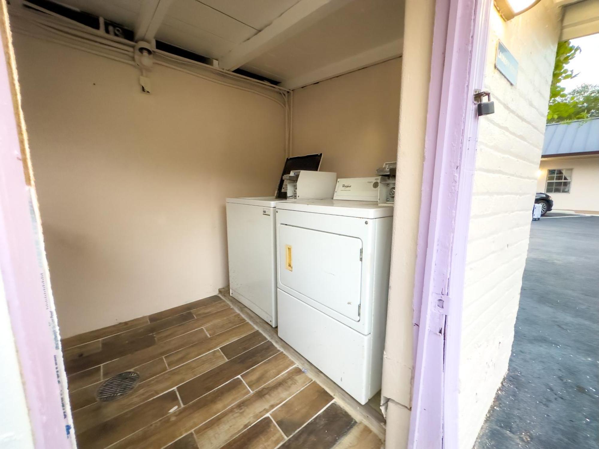 1K Bed Studio Apt With Shared Pool 02 Clearwater Exteriör bild
